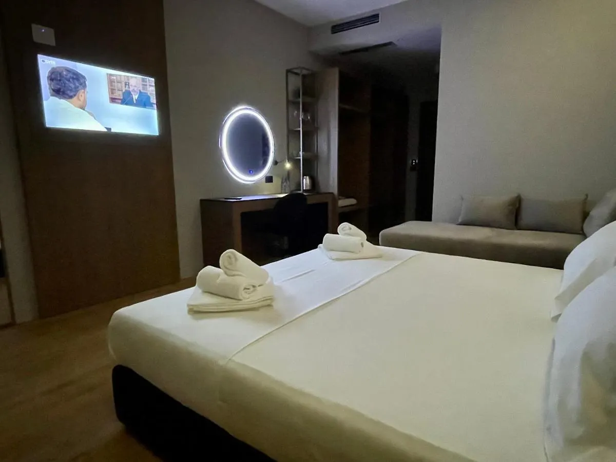 Elmar Hotel Vlore 4*,
