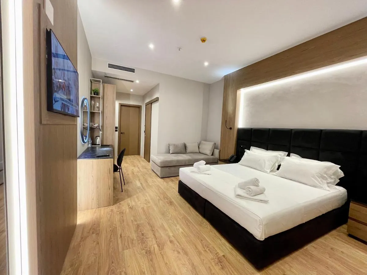 Elmar Hotel Vlorë 4*,  Albanië